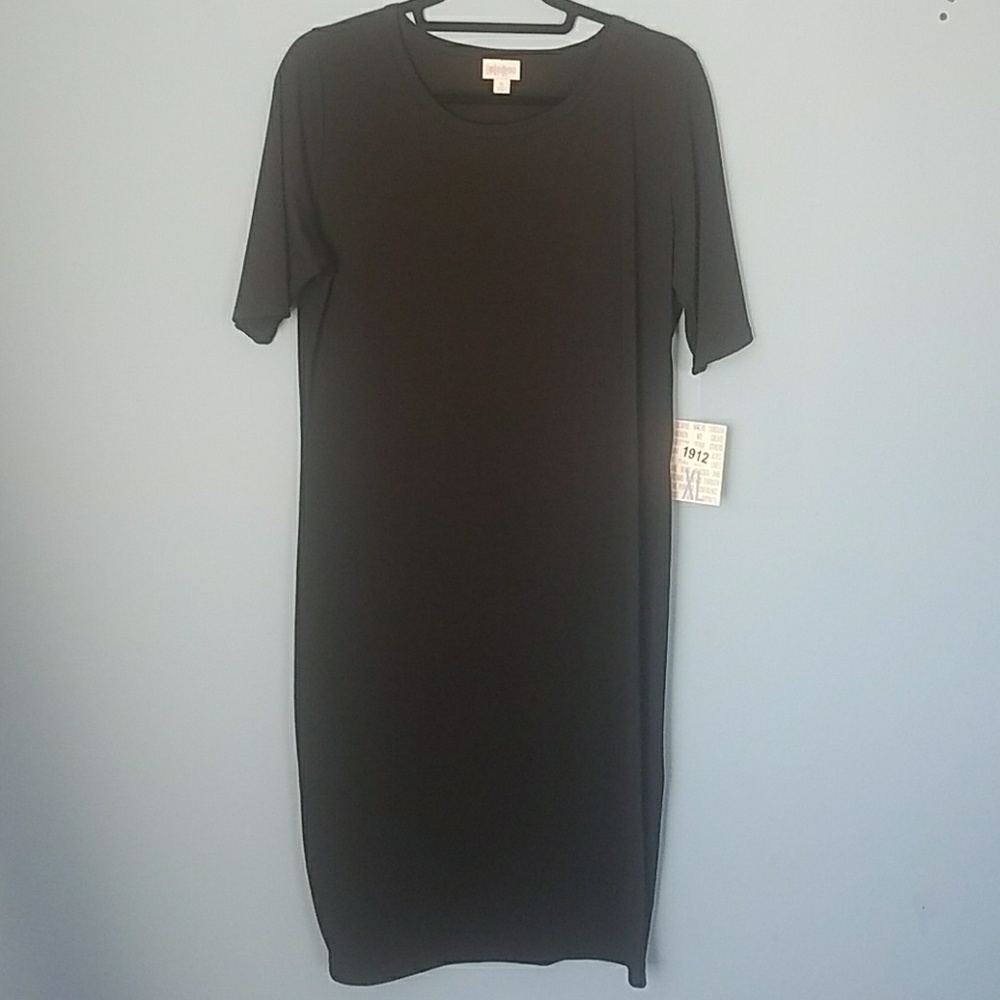 BLACK NWT Lularoe Julia